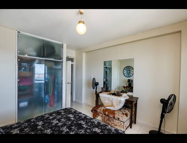 2 BEDROOM APARTMENT FOR SALE IN DURBAN CENTRAL